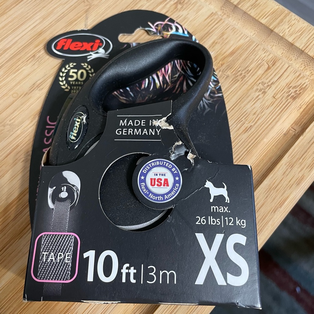 Retractable leash for small pets.